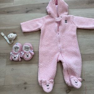 6-9 months Fluffy Bear Suit Slippers pacifier clip
